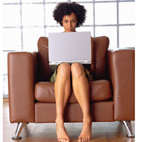 barefoot-girl-laptop-200x200.jpg