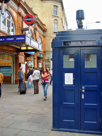 Tardis outside Earls Court 027.jpg