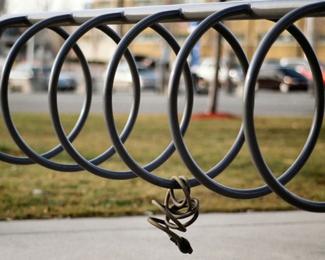 2704bike_theft.jpg