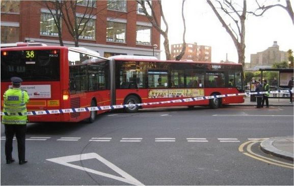 LONDONISTBUS1.jpg
