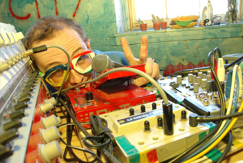 DanDeacon_sm.jpg