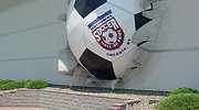 8042_WallBall01