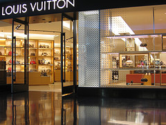 Louis Vuitton Store 1903louisvuitton.jpg