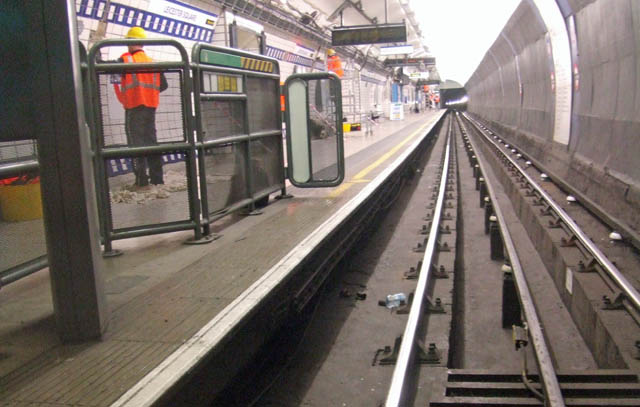 Onthetubetracks.jpg