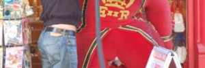 10481_beefeaterbear