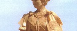 QUEEN MOTHER - statue