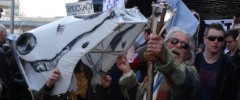 The Silver Horse against financial crimes at London Bridge / image author's own