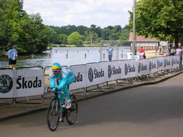 cycling_tour_london.JPG
