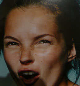 kate-mossoct09.jpg