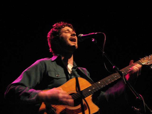 dan_mangan (Small).jpg