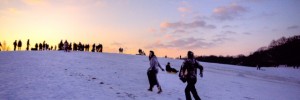 15859_running-towards-the-light