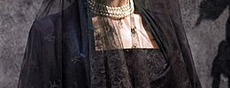 17130_0428_women Harriet Walter as Livia, a women to beware of... Photo by Simon Annand