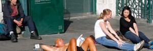 17692_street_sunbathing