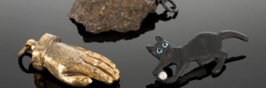 L0057378 Amulet brooch in the shape of a black cat, England, 1914-191