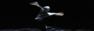 Russell_Maliphant_AfterLight_(c)_Hugo_Glendinning