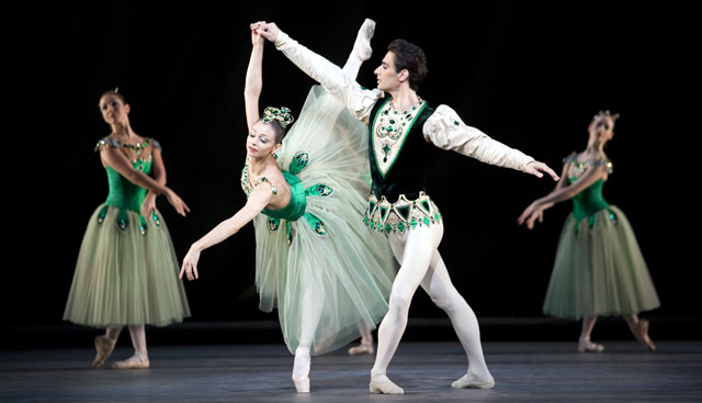 Roberta Marquez and Valeri Hristov in Emeralds, part of Jewels. Photo by John Persson