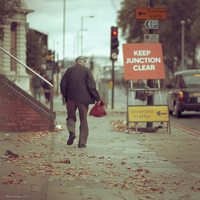 red_bag_autumn