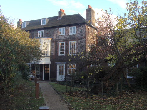 hogarthshouse