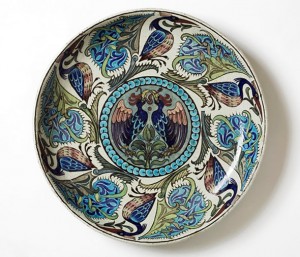Geffrye Museum: Large circular earthenware dish designed by William de Morgan, between 1888-1911