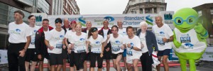 Group photo with the celebs and blindfolded running pairs.