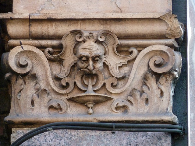 southampton_row_face