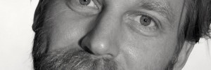 Tony Law, comedy at Ginglik.