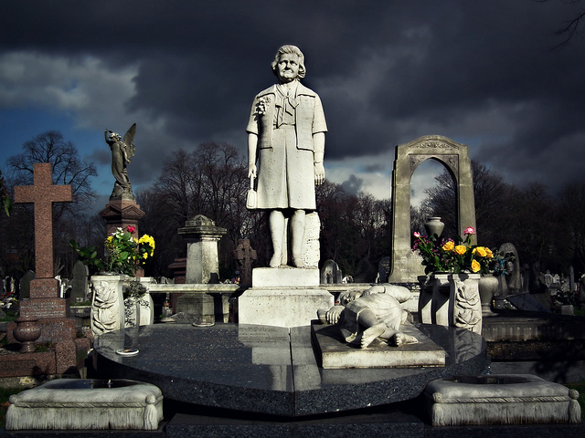 Sinjura Vassallo, East London Cemetery