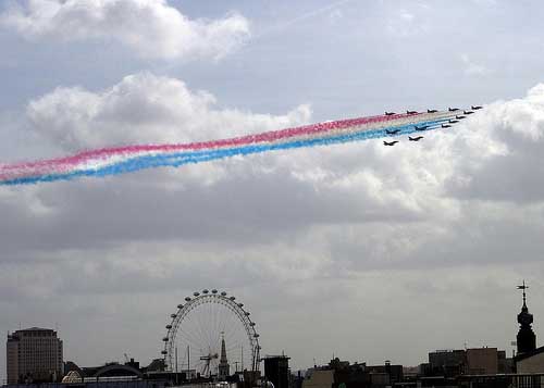 Red_Arrows_from_Soho.jpg