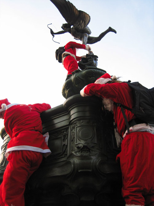santas.jpg