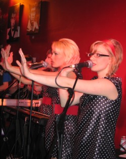 pipettes at g lounge.jpg
