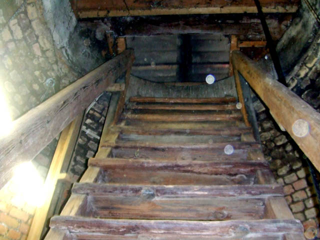 StAnneswidesteps.jpg
