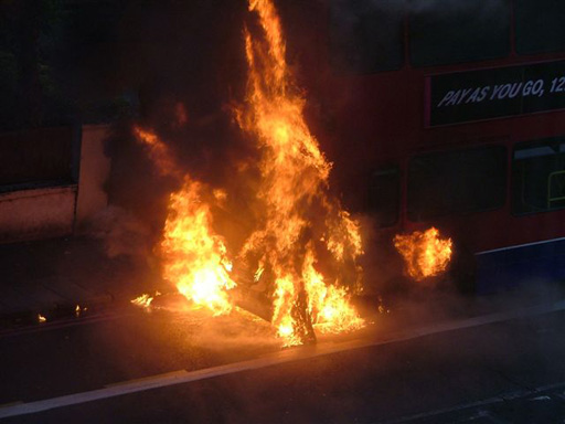 07_09_06_bus3.JPG