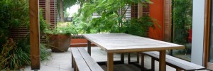 Outside, inside - an extension of the kitchen table
