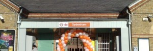 17432_ELL_Sydenham1 Sydenham train station on ELL opening day / image by the author