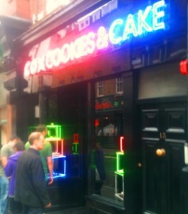 Neon: Cox, Cookies & Cake